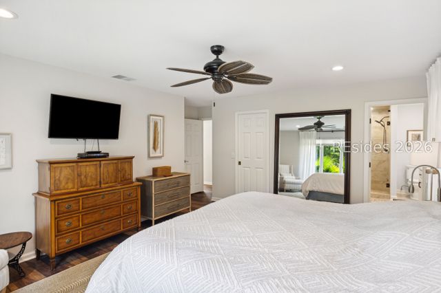 1 Crepe Myrtle Ct, Hilton Head Island, SC 29926