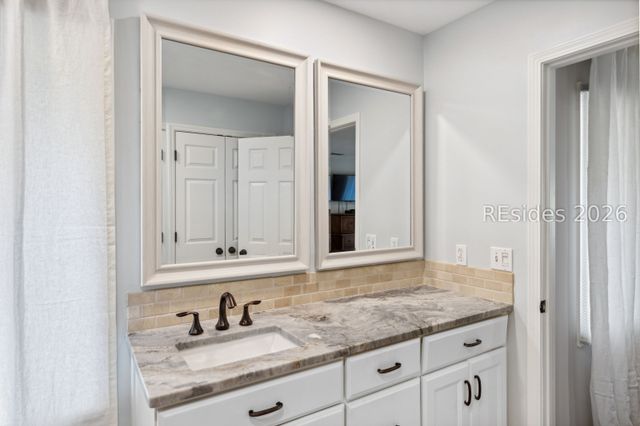 1 Crepe Myrtle Ct, Hilton Head Island, SC 29926