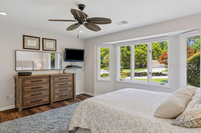 1 Crepe Myrtle Ct, Hilton Head Island, SC 29926