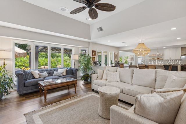 1 Crepe Myrtle Ct, Hilton Head Island, SC 29926