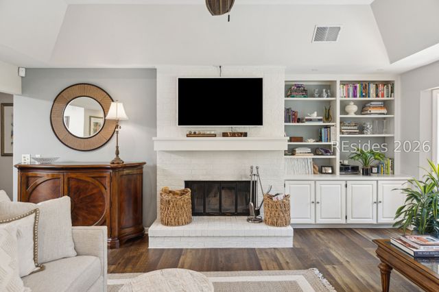 1 Crepe Myrtle Ct, Hilton Head Island, SC 29926