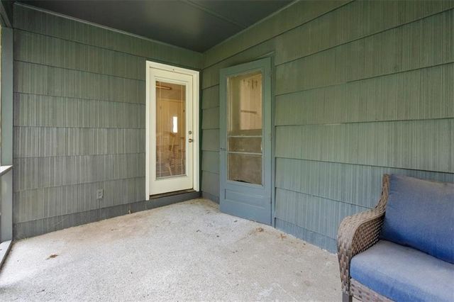 5914 W 76th Terrace, Prairie Village, KS 66208