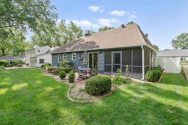 5914 W 76th Terrace, Prairie Village, KS 66208