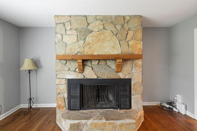 5914 W 76th Terrace, Prairie Village, KS 66208