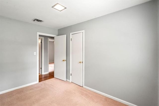 5914 W 76th Terrace, Prairie Village, KS 66208