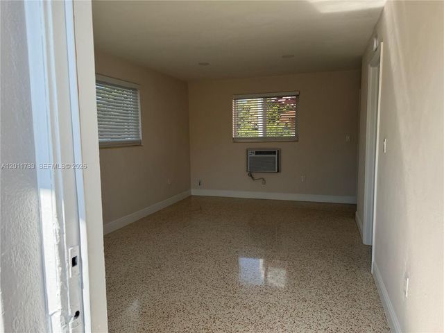 3311 SW 25th Ter 3315, Miami, FL 33133
