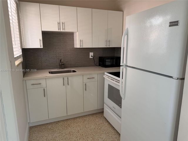 3311 SW 25th Ter 3315, Miami, FL 33133