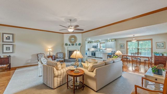 37 Grier Drive, Bella Vista, AR 72715