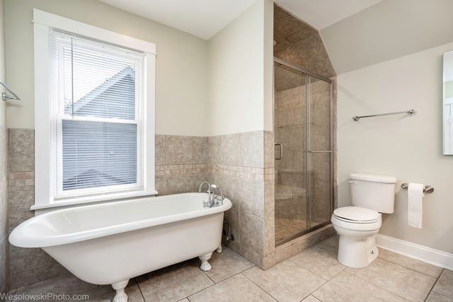 1961 Miner Street, Des Plaines, IL 60016