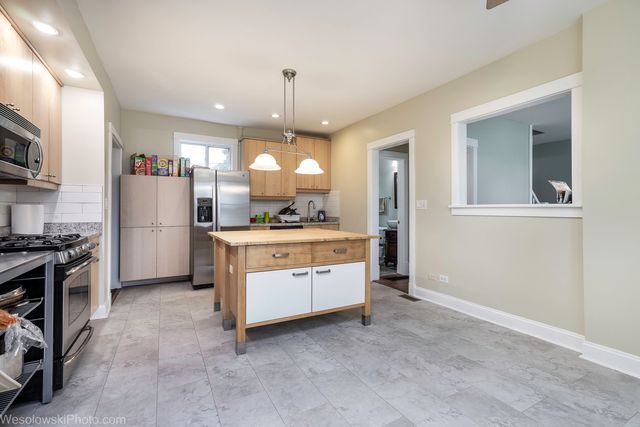 1961 Miner Street, Des Plaines, IL 60016