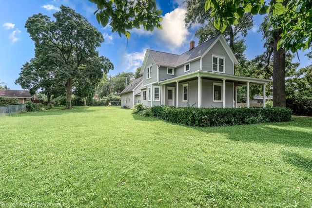 1961 Miner Street, Des Plaines, IL 60016