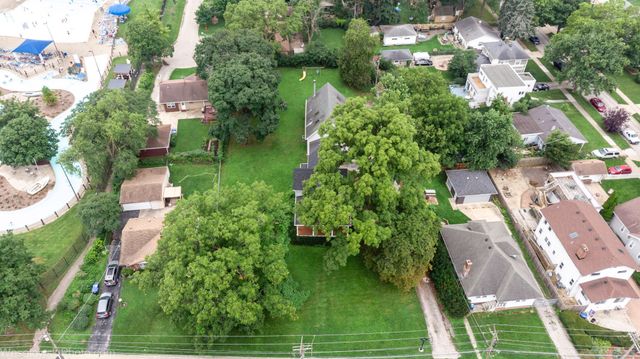 1961 Miner Street, Des Plaines, IL 60016
