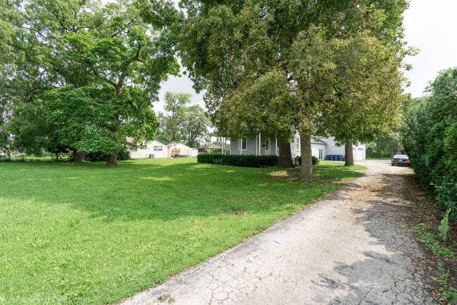 1961 Miner Street, Des Plaines, IL 60016