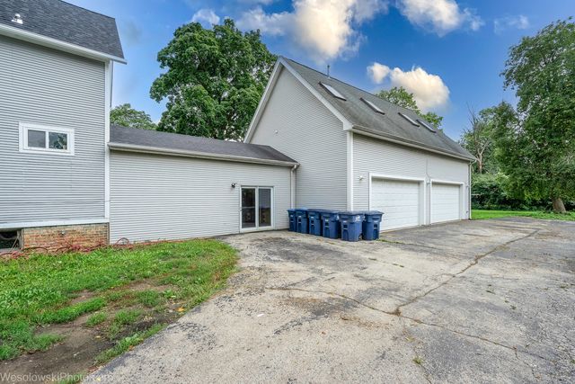 1961 Miner Street, Des Plaines, IL 60016