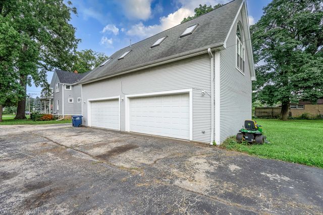 1961 Miner Street, Des Plaines, IL 60016