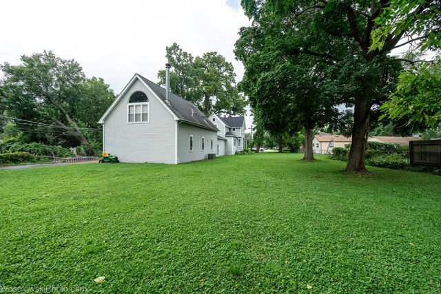 1961 Miner Street, Des Plaines, IL 60016