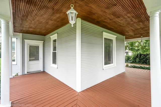 1961 Miner Street, Des Plaines, IL 60016