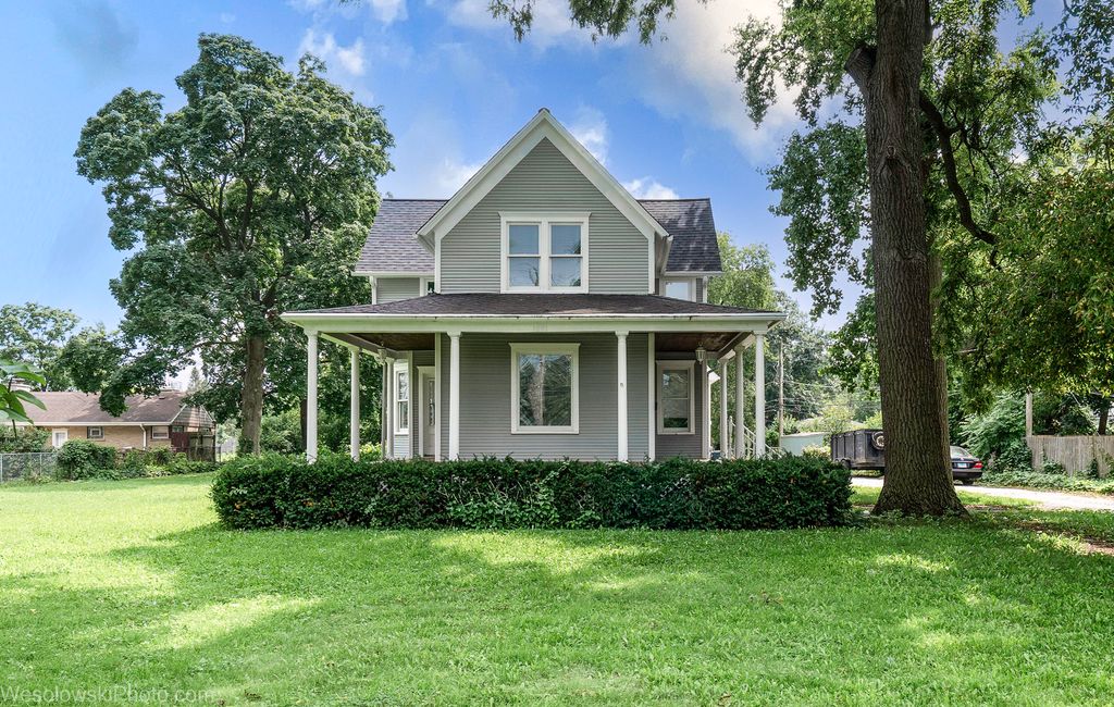 1961 Miner Street, Des Plaines, IL 60016