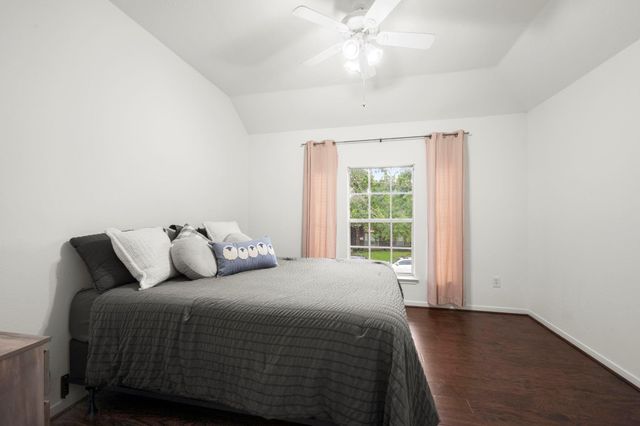 9514 Champions Cove Drive, Spring, TX 77379