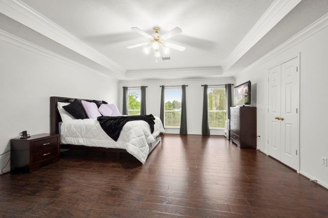 9514 Champions Cove Drive, Spring, TX 77379