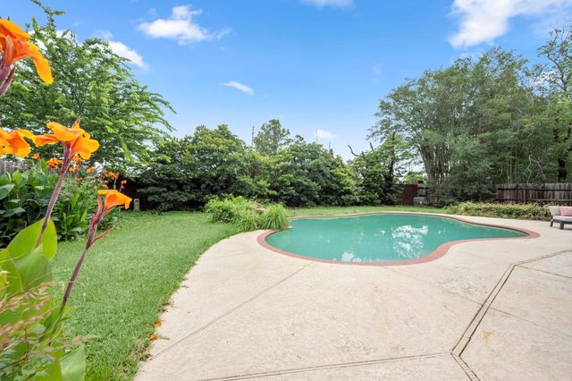 9514 Champions Cove Drive, Spring, TX 77379