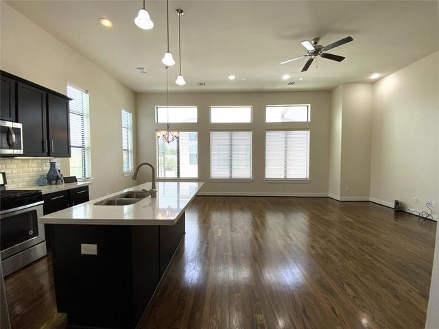 74 N Hutcheson Street, Houston, TX 77003