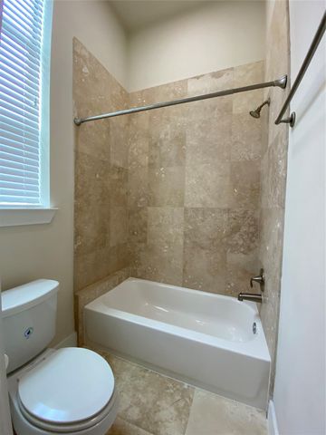 74 N Hutcheson Street, Houston, TX 77003