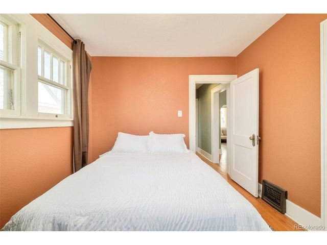 4559 Irving St, Denver, CO 80211