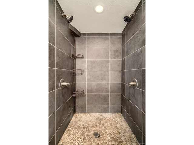 4559 Irving St, Denver, CO 80211