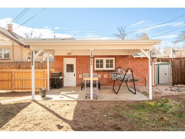 4559 Irving St, Denver, CO 80211