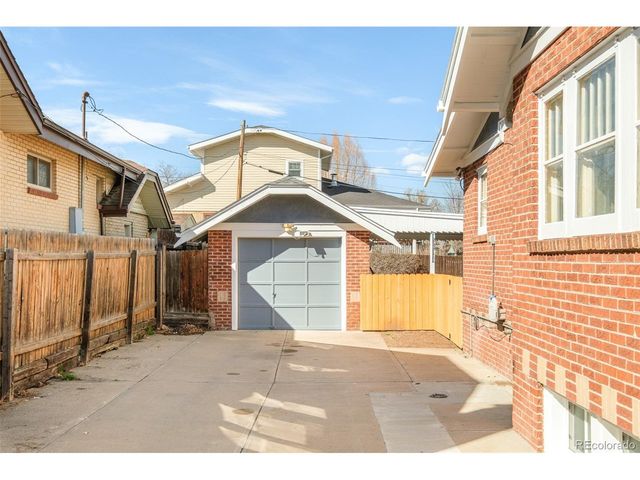 4559 Irving St, Denver, CO 80211