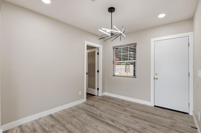 2022 N 40th Street, Phoenix, AZ 85008