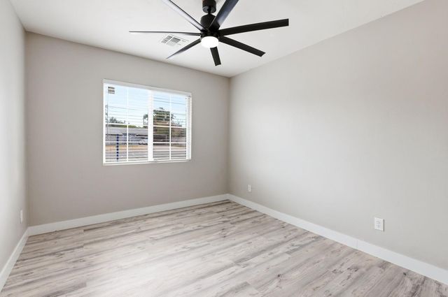 2022 N 40th Street, Phoenix, AZ 85008