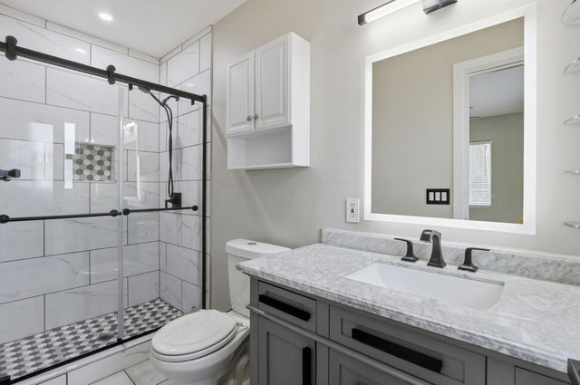 2022 N 40th Street, Phoenix, AZ 85008