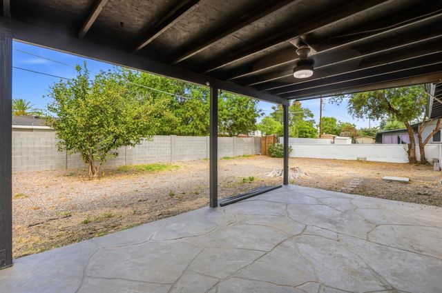 2022 N 40th Street, Phoenix, AZ 85008
