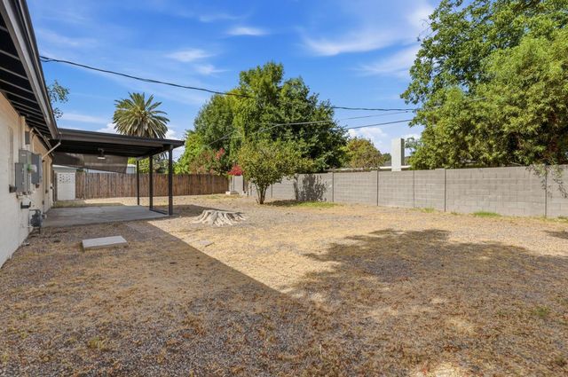 2022 N 40th Street, Phoenix, AZ 85008