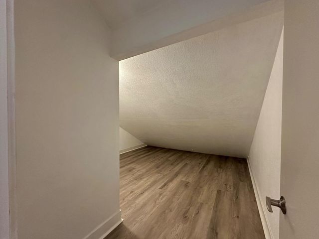 864 Laurel Street A, San Carlos, CA 94070