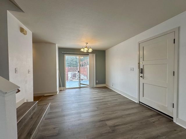 864 Laurel Street A, San Carlos, CA 94070