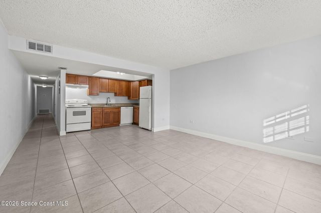 1170 S Patrick Drive 22, Satellite Beach, FL 32937
