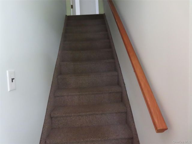 120 Cerny Place, West Islip, NY 11795