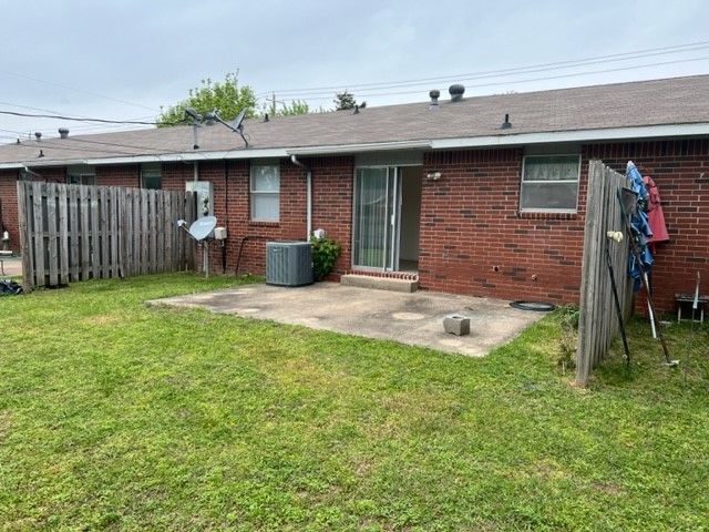 1416 W Persimmon Street, Rogers, AR 72756