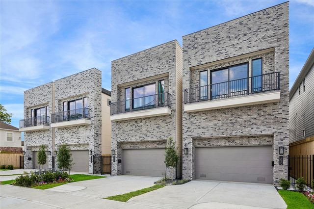 1520 W 21st St A, Houston, TX 77008