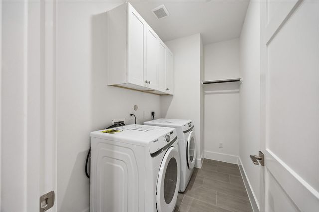 1520 W 21st St A, Houston, TX 77008