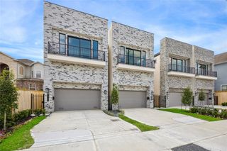 1520 W 21st St A, Houston, TX 77008