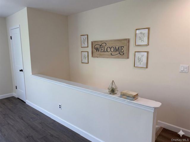 1 Atlantic Avenue 56, Farmingdale, NY 11735