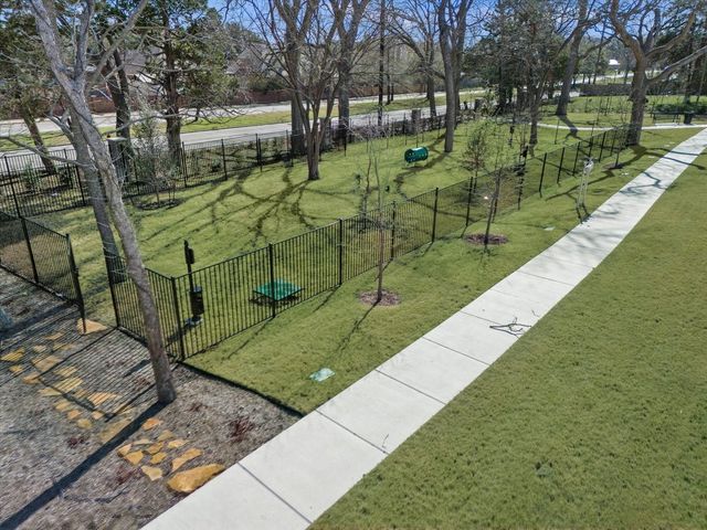 3800 Lochwood Drive, Rowlett, TX 75088