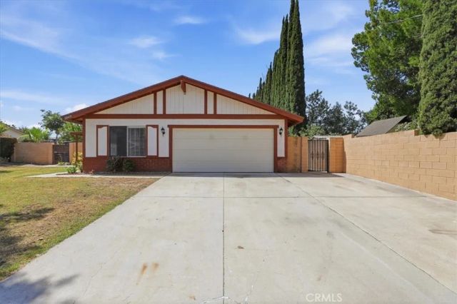 28419 Tonner, Highland, CA 92346