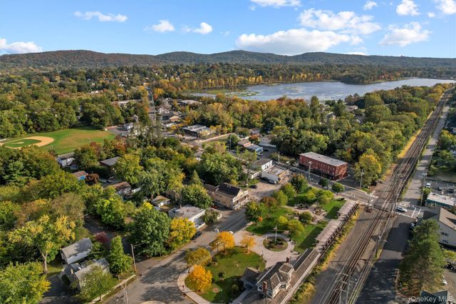 10 Burnside Avenue B, Congers, NY 10920