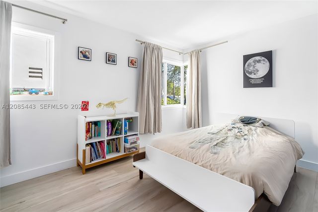 719 W 51st St, Miami Beach, FL 33140