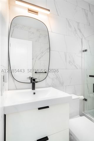 719 W 51st St, Miami Beach, FL 33140